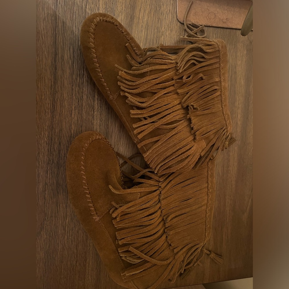 Minnetonka 3-Layer Suede Brown Fringe Boot Size 7 - image 3